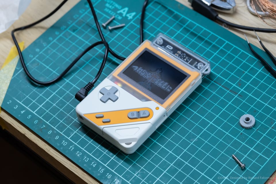 人のゲームカセット